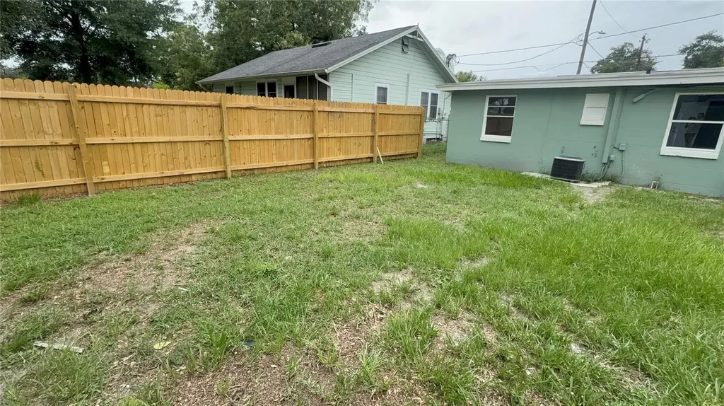 8623 N Willow Avenue Tampa FL 33604