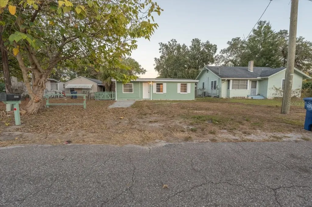 8623 N Willow Avenue Tampa FL 33604