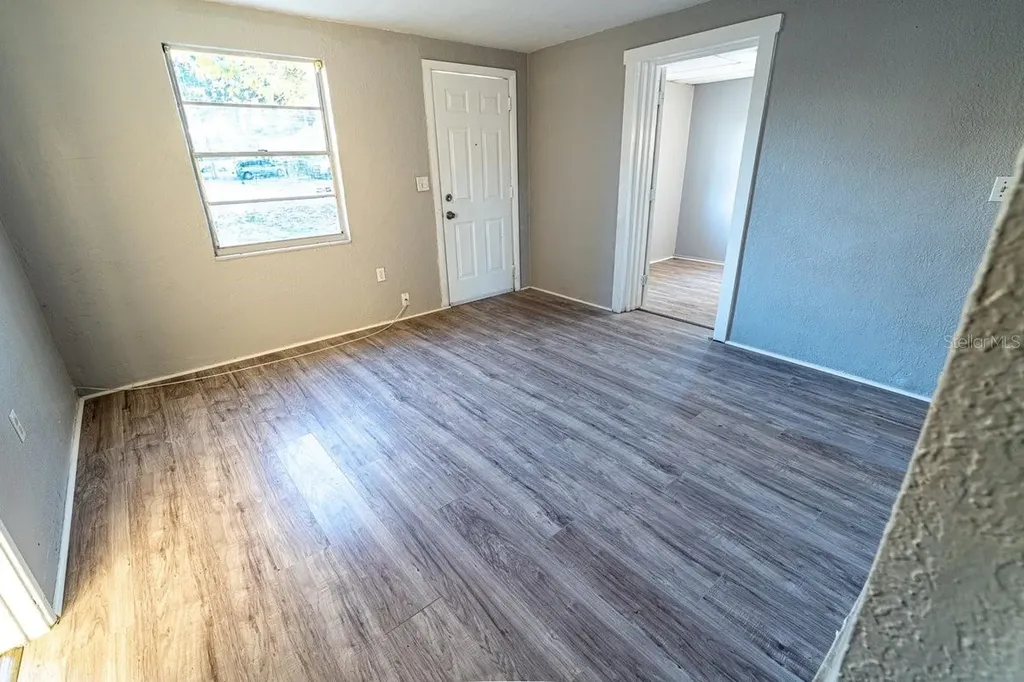 8623 N Willow Avenue Tampa FL 33604