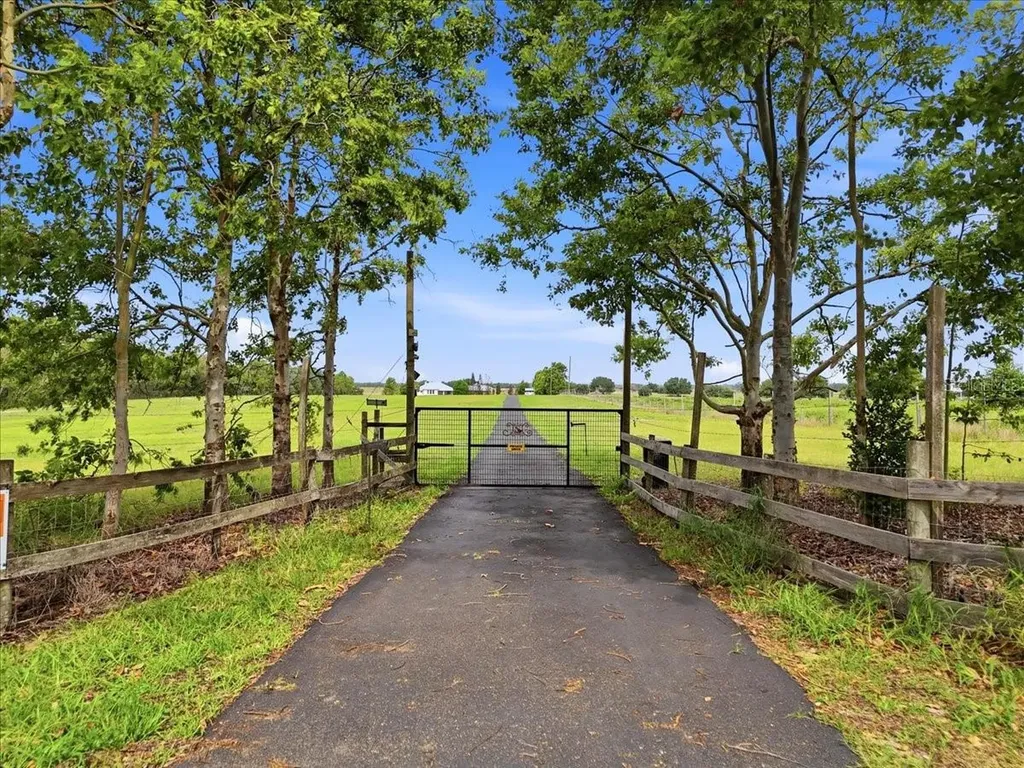 866 Saint Anne Shrine Road Lake Wales FL 33898