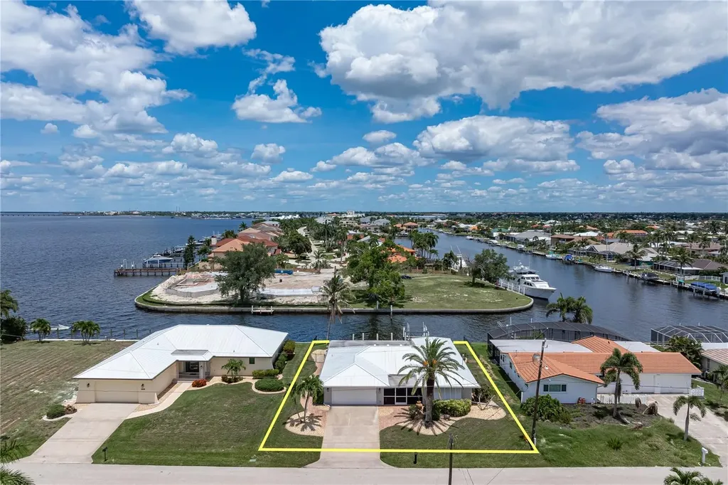 2211 Palm Tree Drive Punta Gorda FL 33950