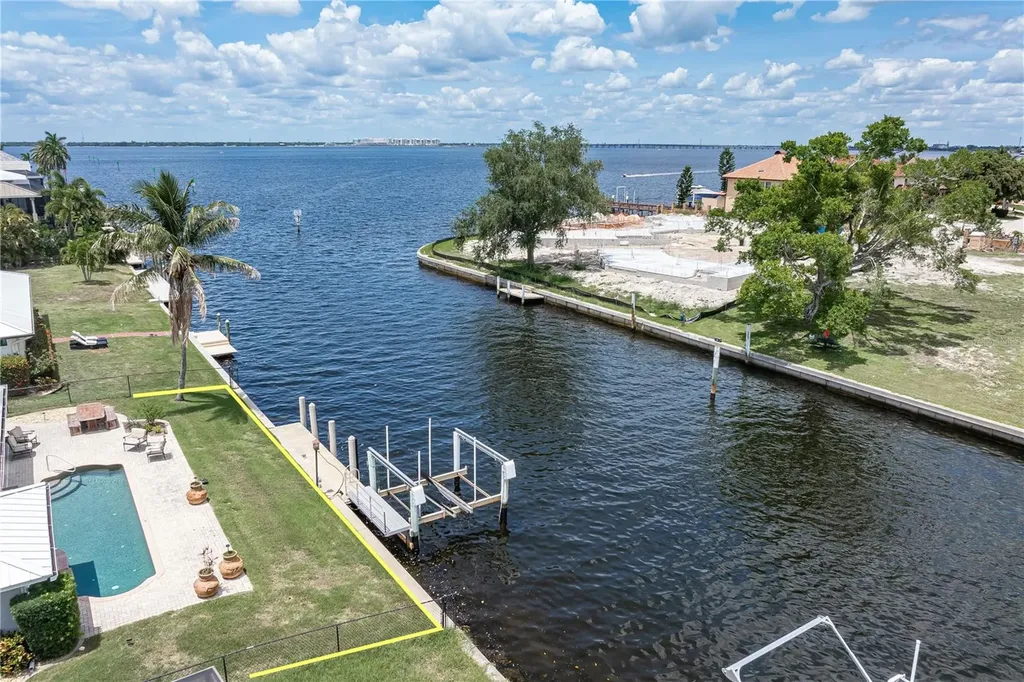 2211 Palm Tree Drive Punta Gorda FL 33950