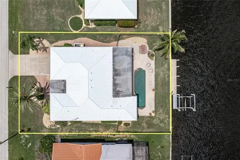 2211 Palm Tree Drive Punta Gorda FL 33950