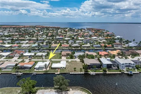 2211 Palm Tree Drive Punta Gorda FL 33950
