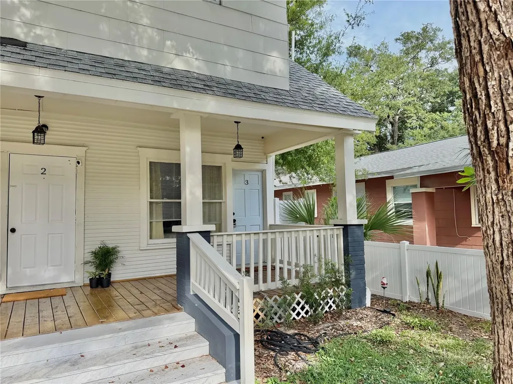 819 11th Street N St Petersburg FL 33705