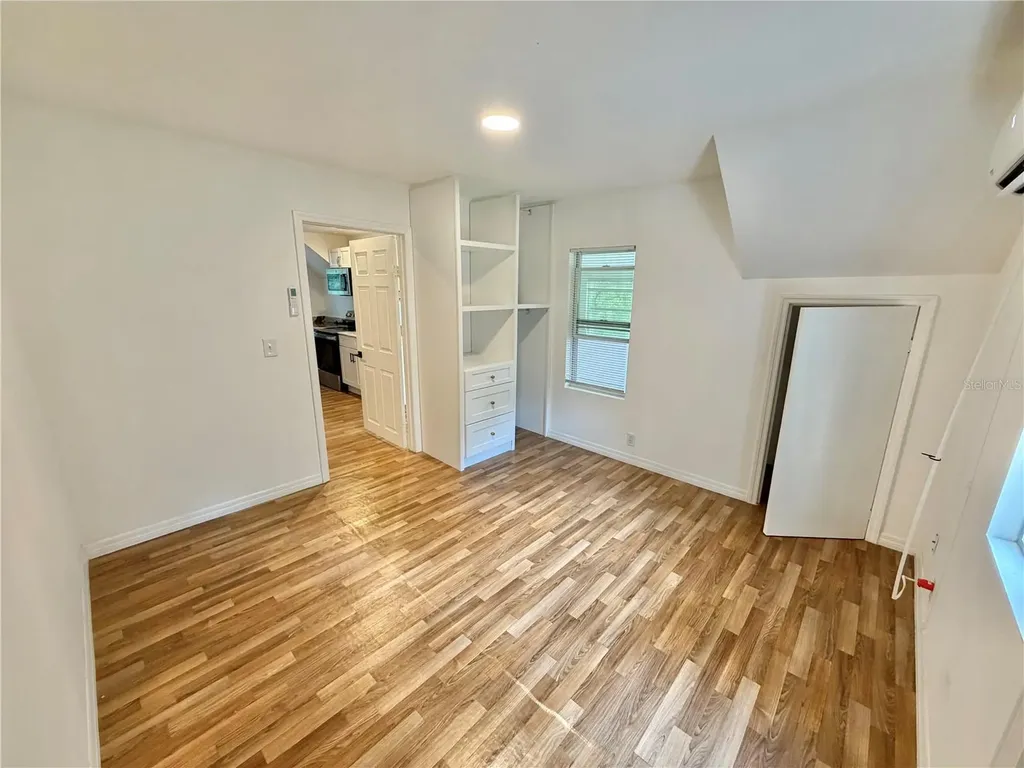819 11th Street N St Petersburg FL 33705