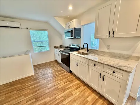 819 11th Street N St Petersburg FL 33705