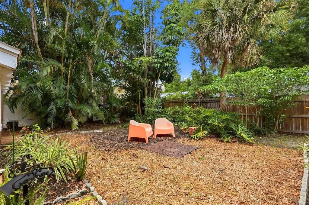 608 Kirkwood Terrace N St Petersburg FL 33701