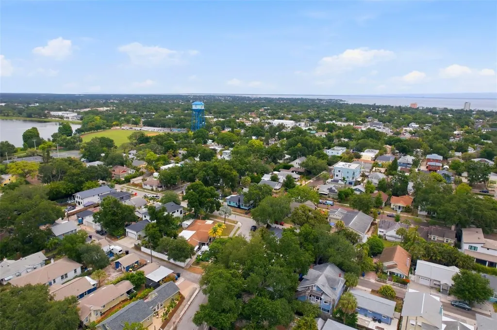 608 Kirkwood Terrace N St Petersburg FL 33701