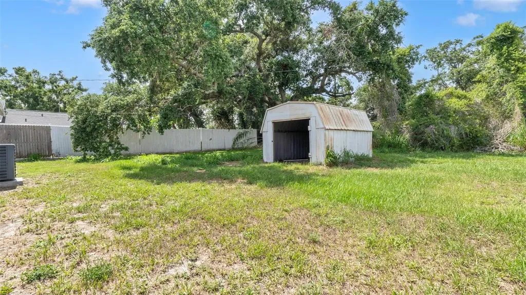 2551 26th Avenue S St Petersburg FL 33712