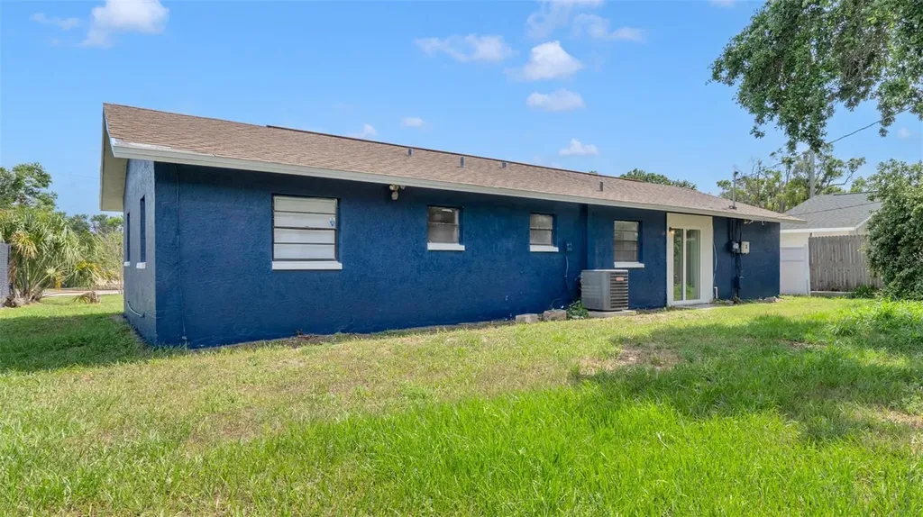 2551 26th Avenue S St Petersburg FL 33712