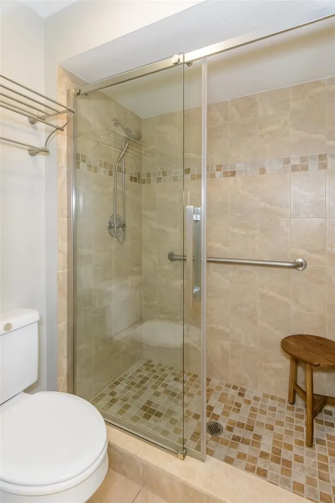 209 Los Prados Drive Safety Harbor FL 34695