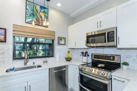 209 Los Prados Drive Safety Harbor FL 34695