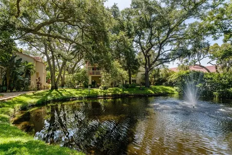 209 Los Prados Drive Safety Harbor FL 34695