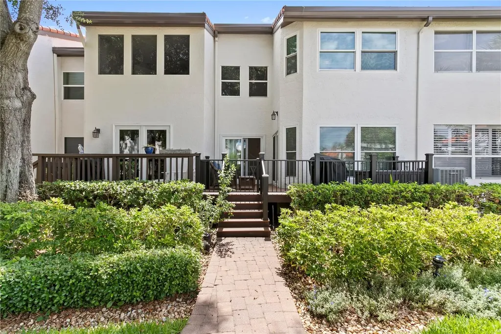 1114 Shipwatch Circle Tampa FL 33602