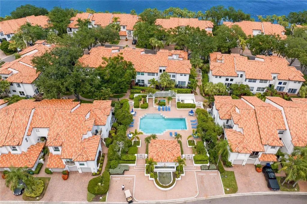 1114 Shipwatch Circle Tampa FL 33602