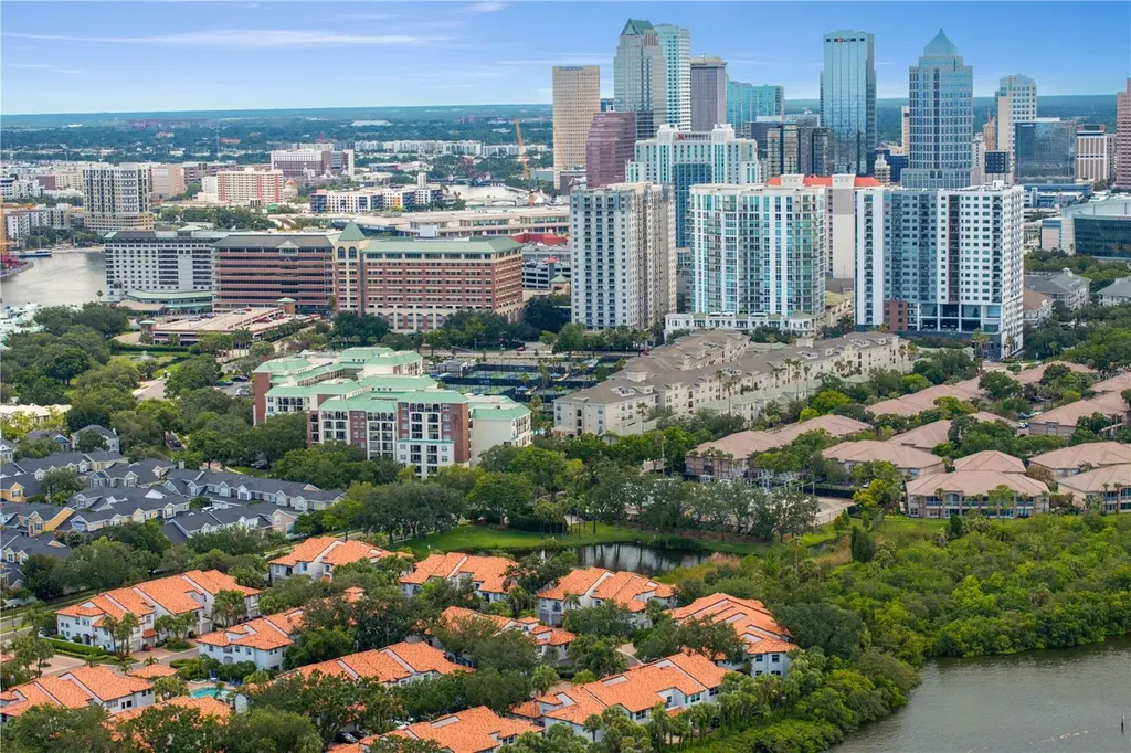 1114 Shipwatch Circle Tampa FL 33602