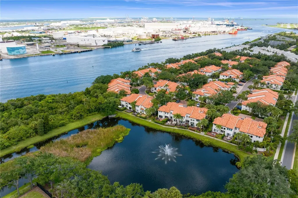 1114 Shipwatch Circle Tampa FL 33602