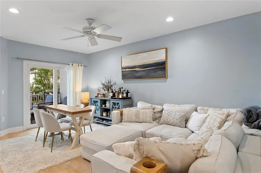 1114 Shipwatch Circle Tampa FL 33602