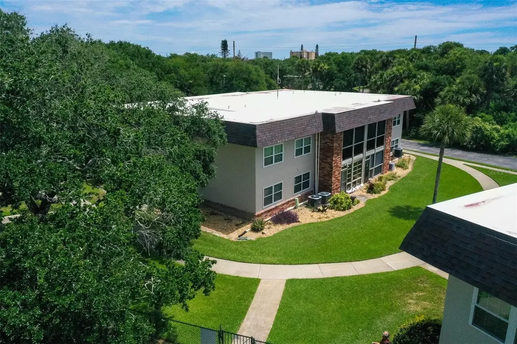 3800 Saxon Drive New Smyrna Beach FL 32169