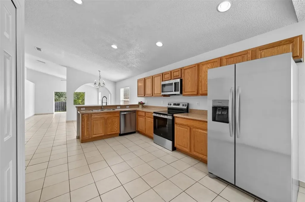 2041 Newtown Road Groveland FL 34736