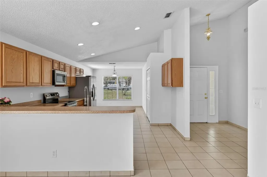 2041 Newtown Road Groveland FL 34736