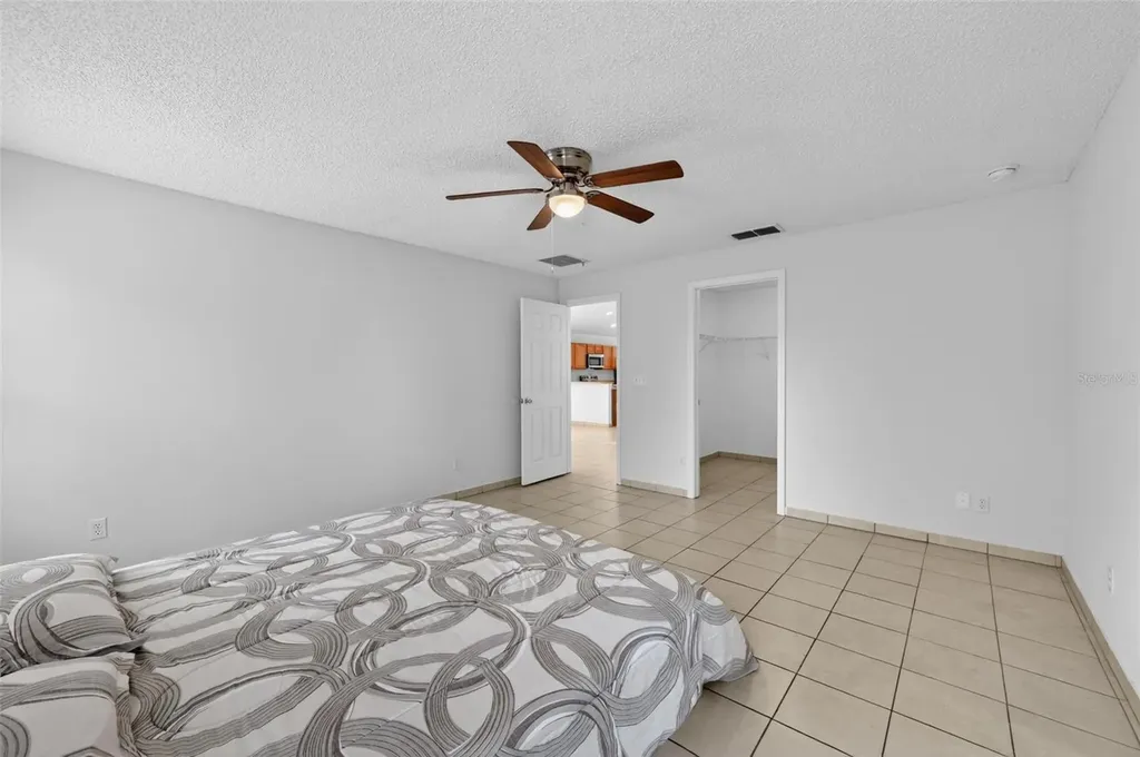 2041 Newtown Road Groveland FL 34736
