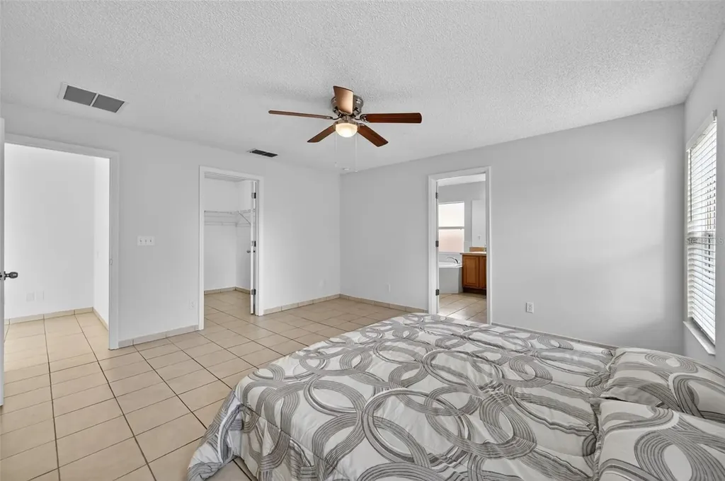 2041 Newtown Road Groveland FL 34736