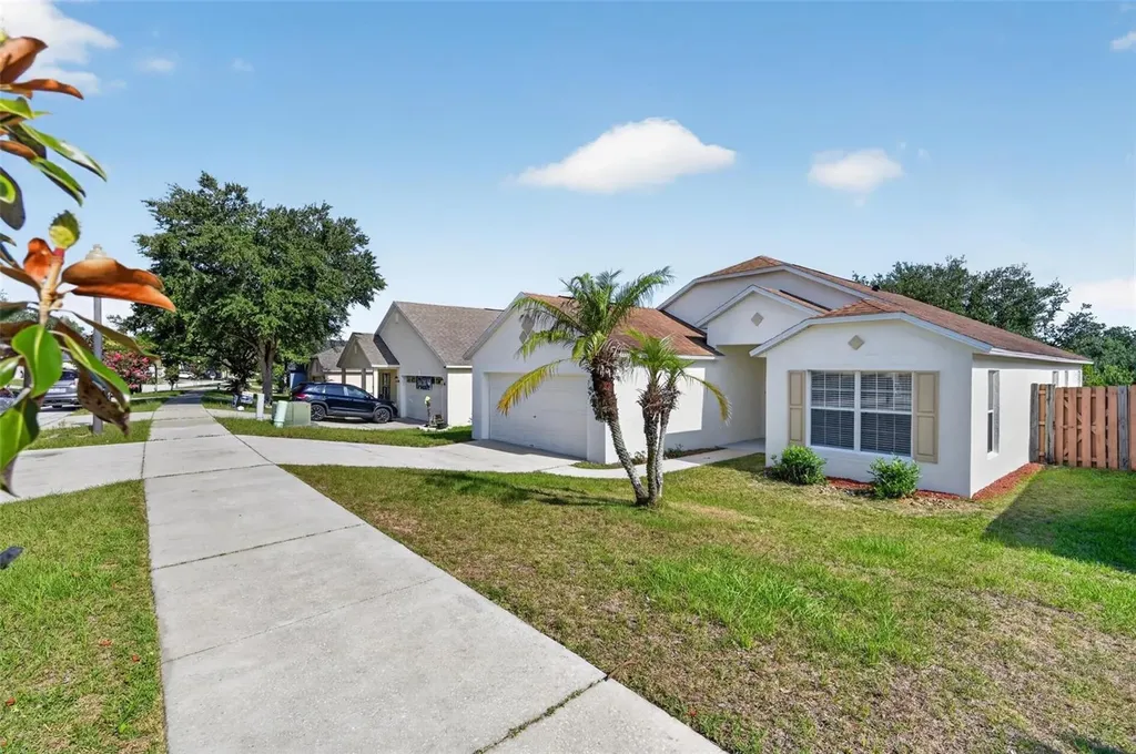 2041 Newtown Road Groveland FL 34736