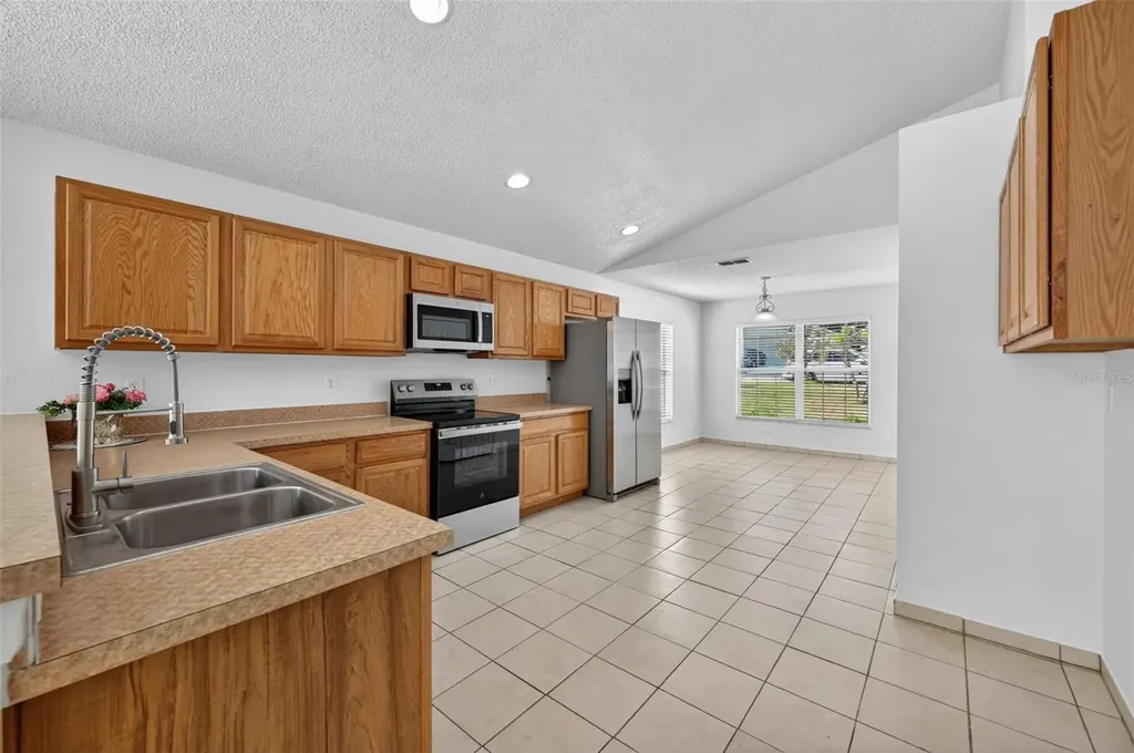 2041 Newtown Road Groveland FL 34736