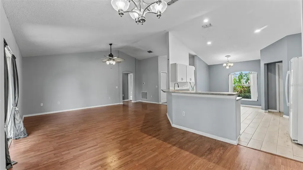 8202 Westmont Terrace Drive Lakeland FL 33810
