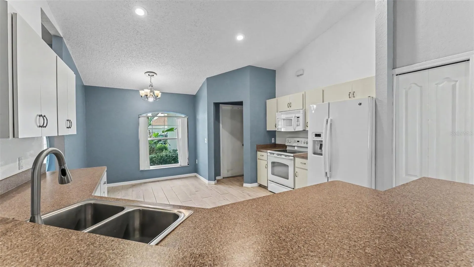 8202 Westmont Terrace Drive Lakeland FL 33810
