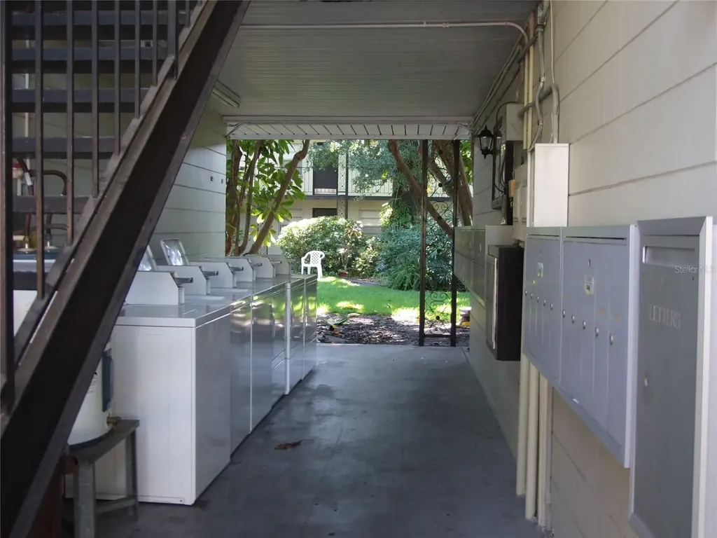 2808 W Azeele Tampa FL 33609