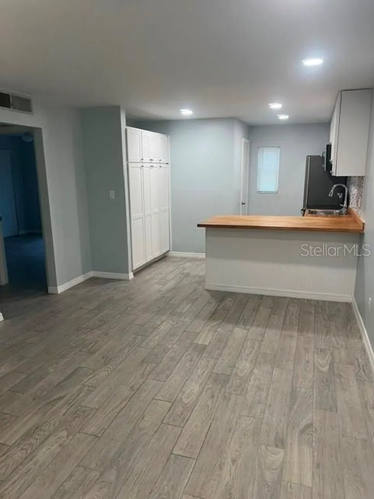 2808 W Azeele Tampa FL 33609