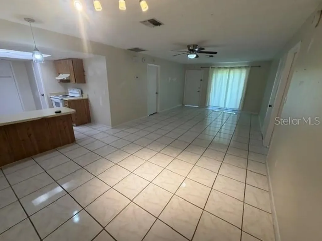 263 La Paz Drive Kissimmee FL 34743