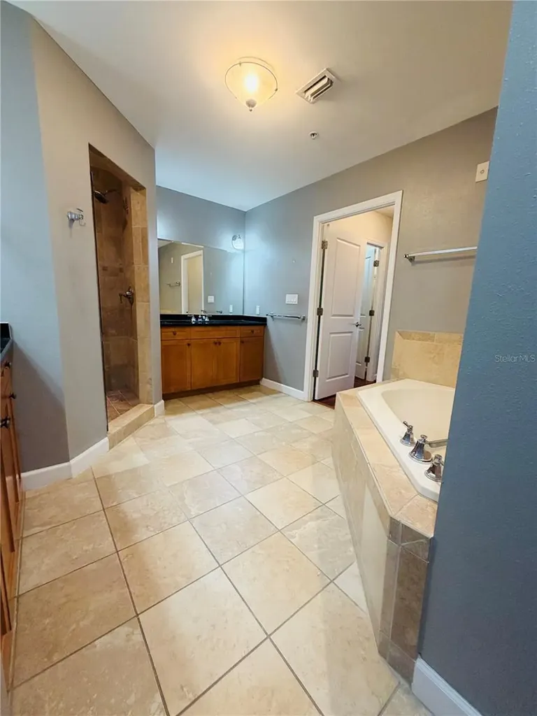 2305 Edgewater Drive Orlando FL 32804