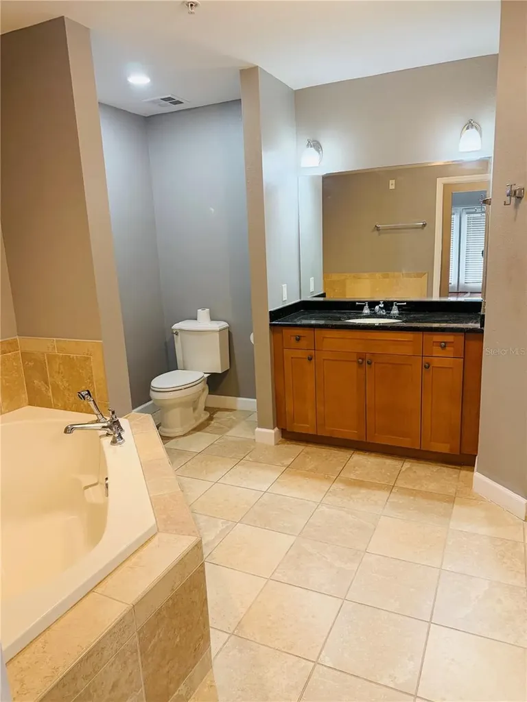 2305 Edgewater Drive Orlando FL 32804