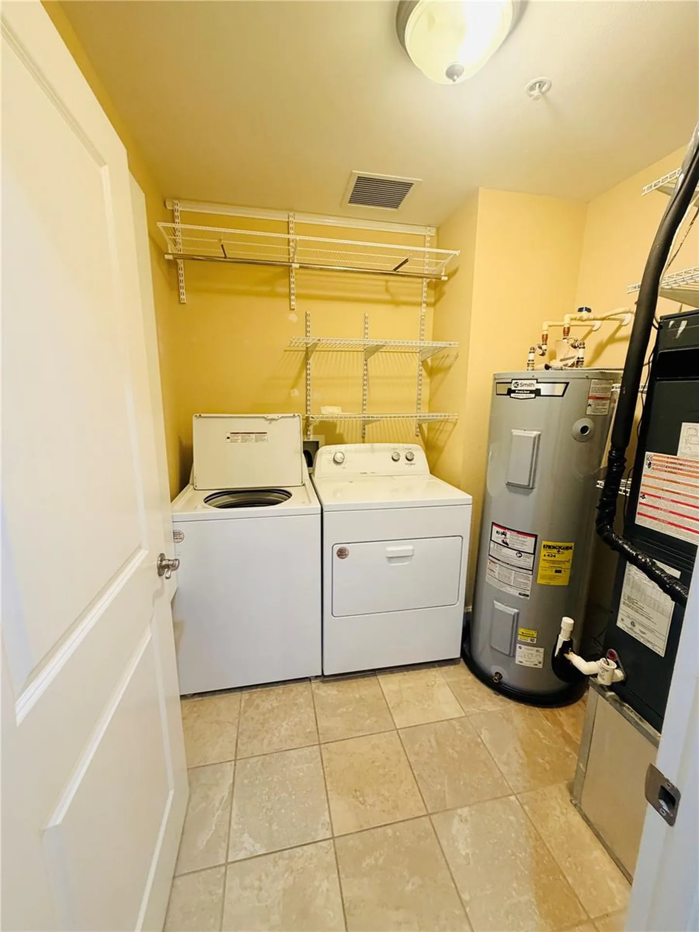 2305 Edgewater Drive Orlando FL 32804