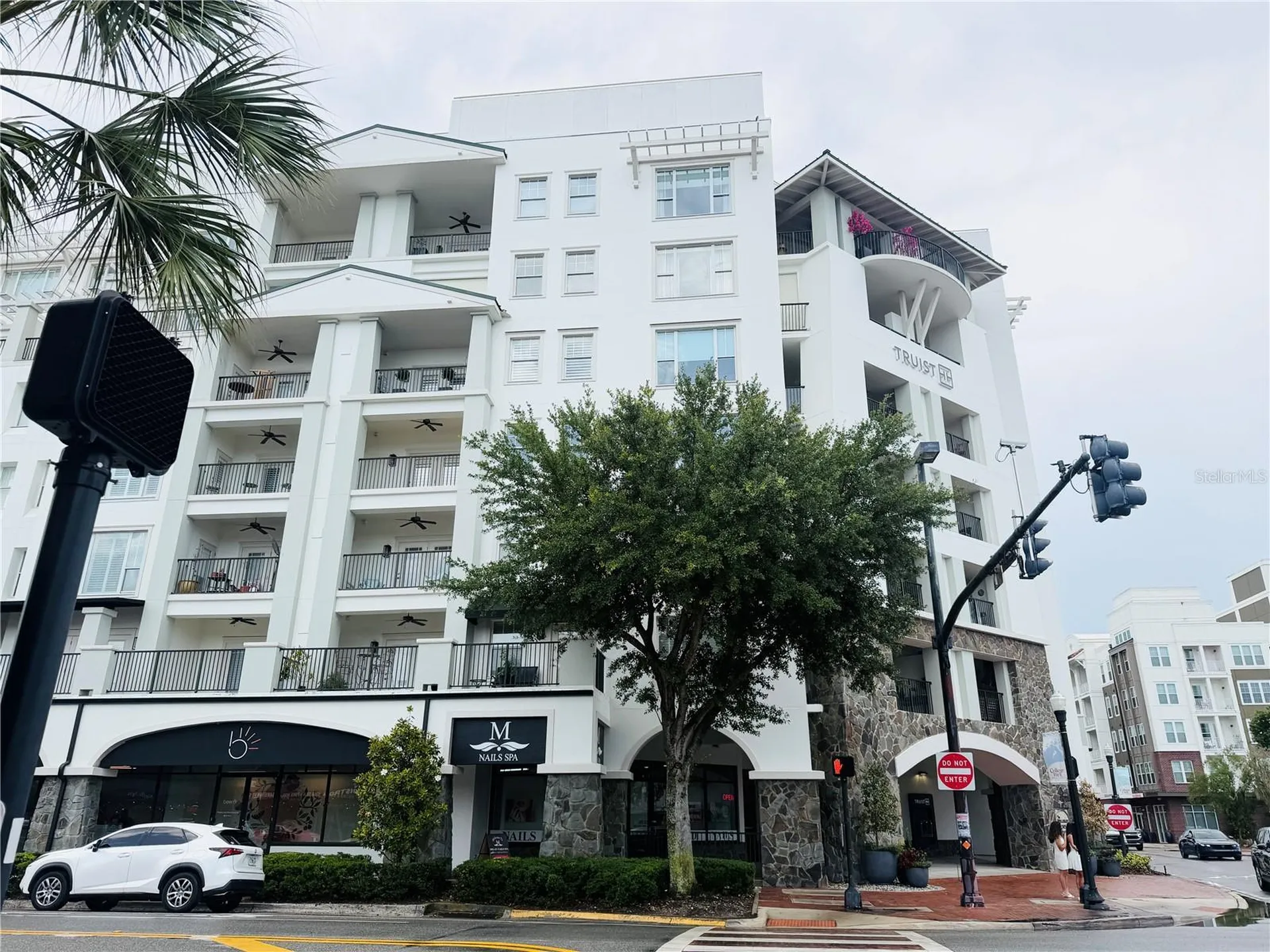 2305 Edgewater Drive Orlando FL 32804