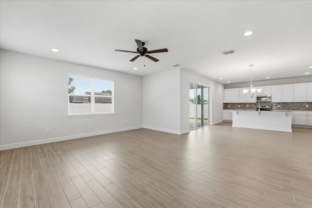 819 Lowood Court Orlando FL 32825