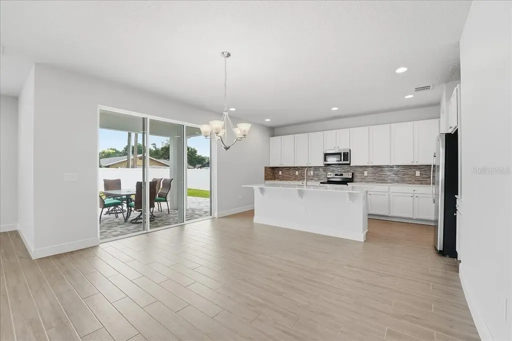 819 Lowood Court Orlando FL 32825