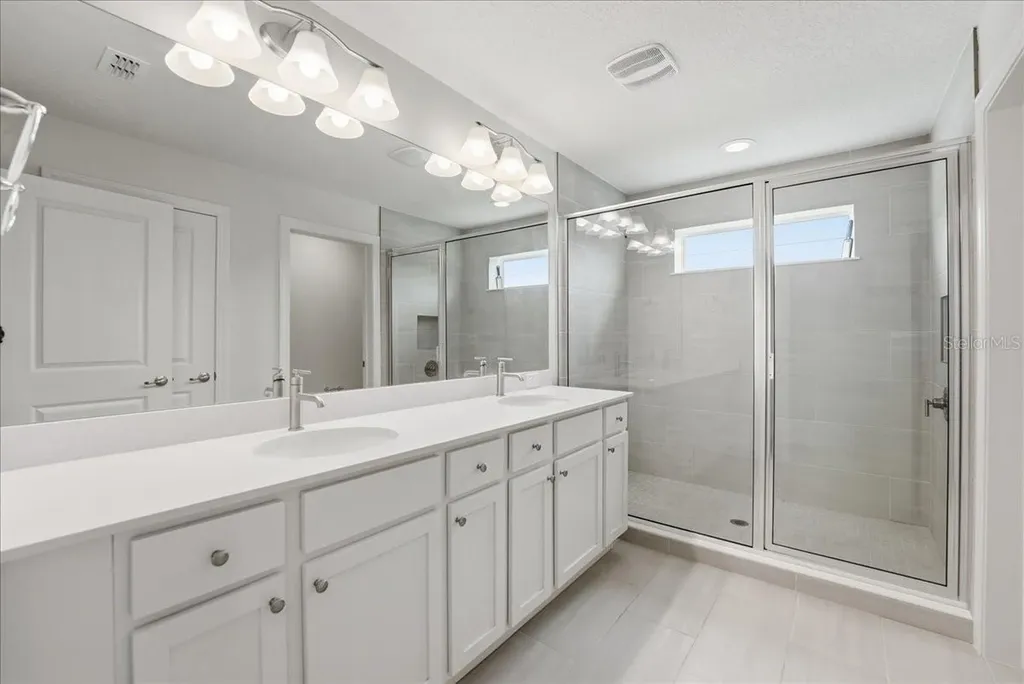 819 Lowood Court Orlando FL 32825