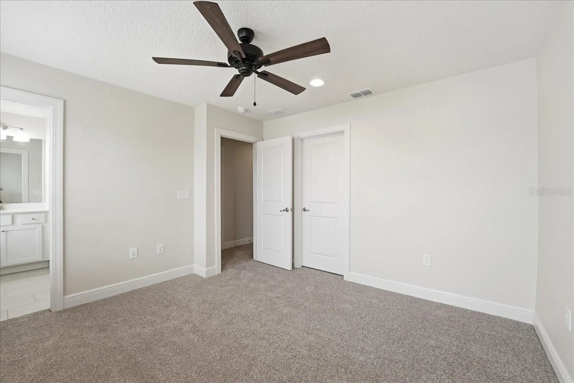 819 Lowood Court Orlando FL 32825