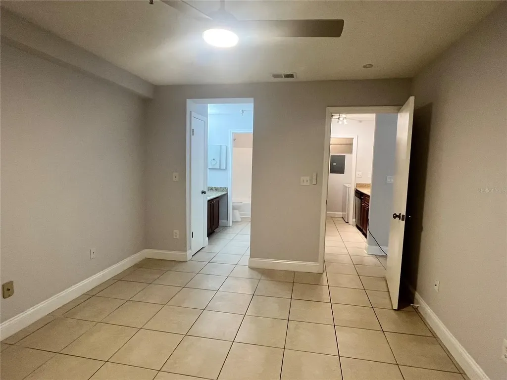 10263 Gandy Boulevard N St Petersburg FL 33702