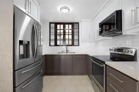 6 Prado Alto Guaynabo PR 00966