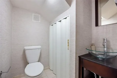 6 Prado Alto Guaynabo PR 00966