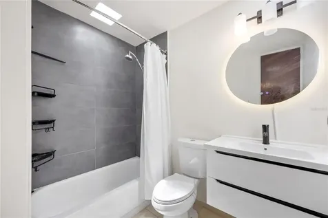 6 Prado Alto Guaynabo PR 00966