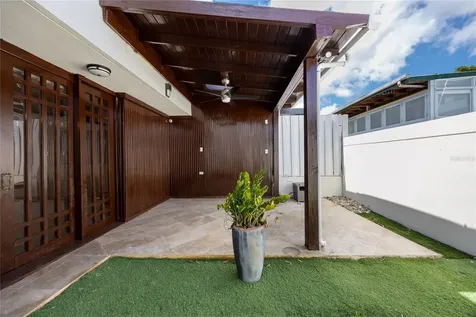 6 Prado Alto Guaynabo PR 00966