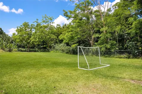 6 Prado Alto Guaynabo PR 00966