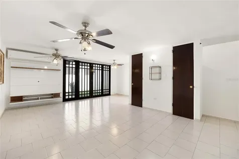6 Prado Alto Guaynabo PR 00966